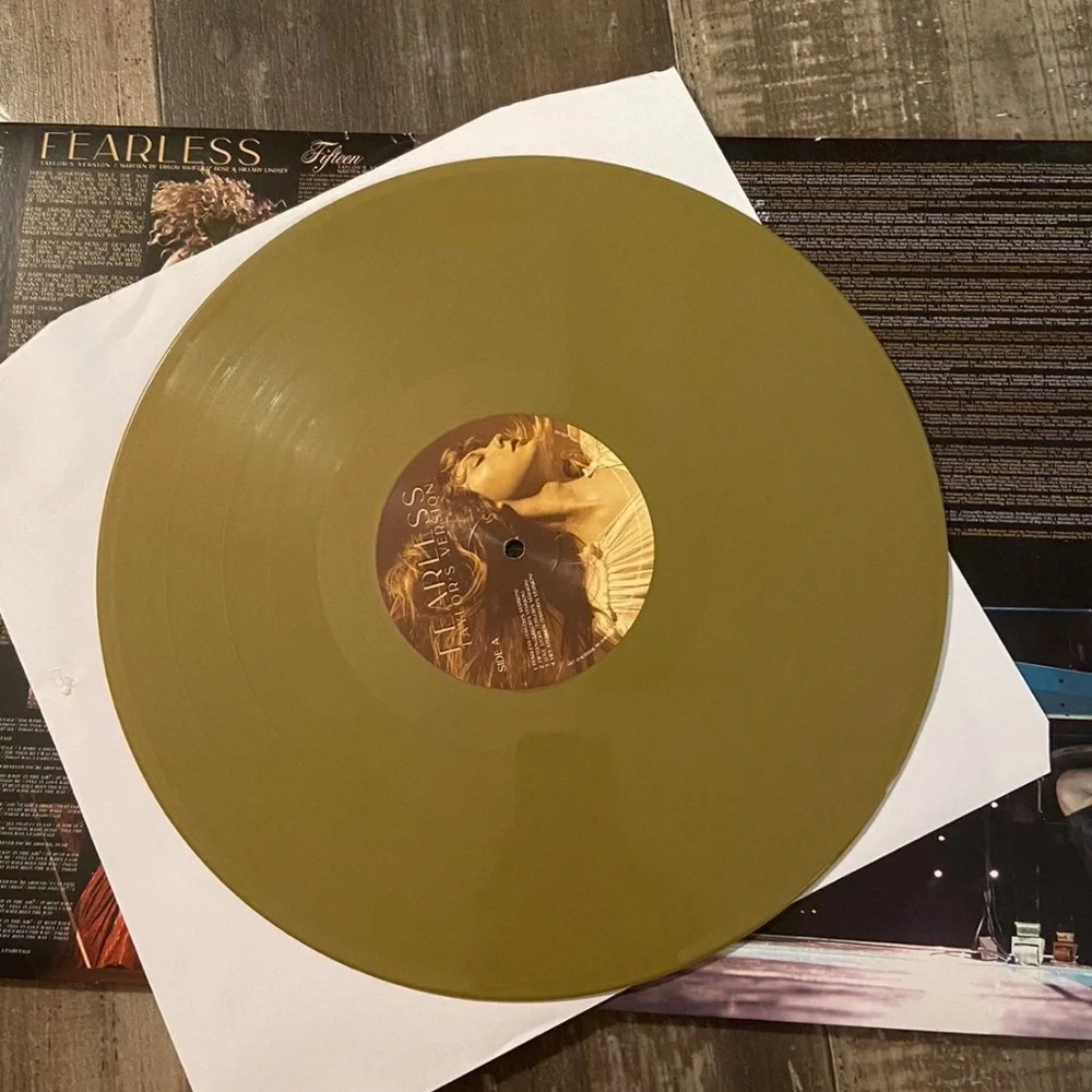 bundle of folklore and fearless TV vinyl by taylor swift - Picture 1 of 8
